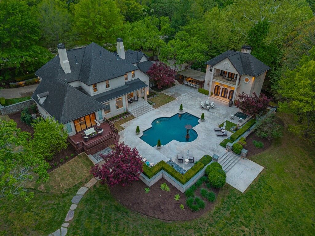 Property Photo:  3122 E Township Street  AR 72703 
