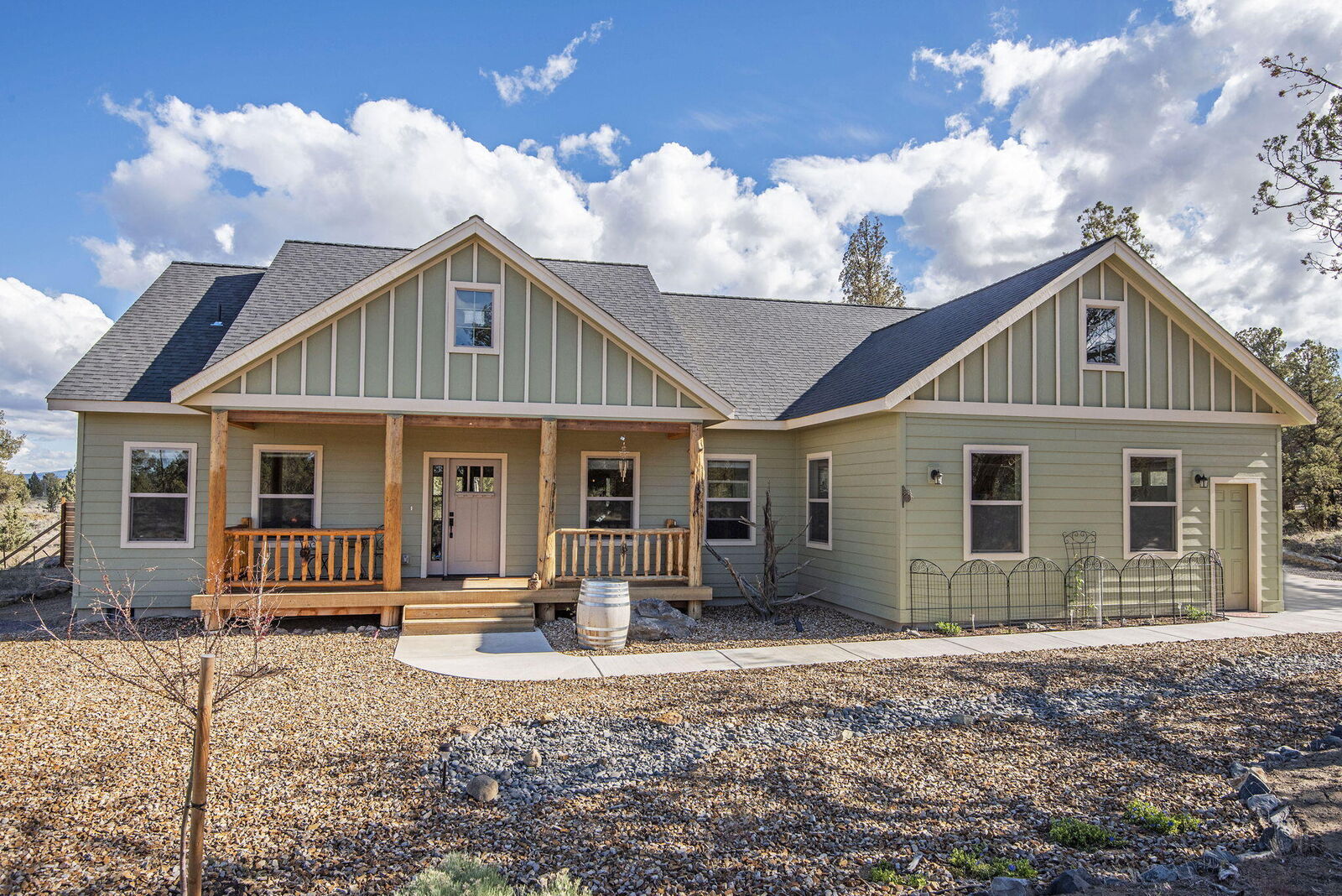 Property Photo:  63170 Fremont Road  OR 97701 