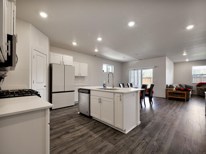 Property Photo:  5229 Amberview Lane  OR 97603 