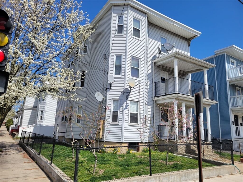 Property Photo:  21 Bryant St  MA 02149 