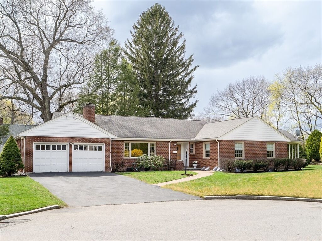 Property Photo:  6 Oakland Circle  MA 01890 