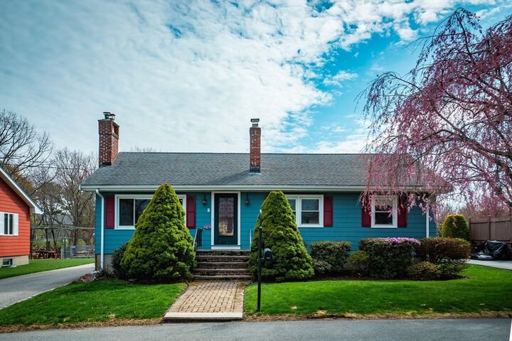 Property Photo:  7 Cedarcrest Rd  MA 01970 