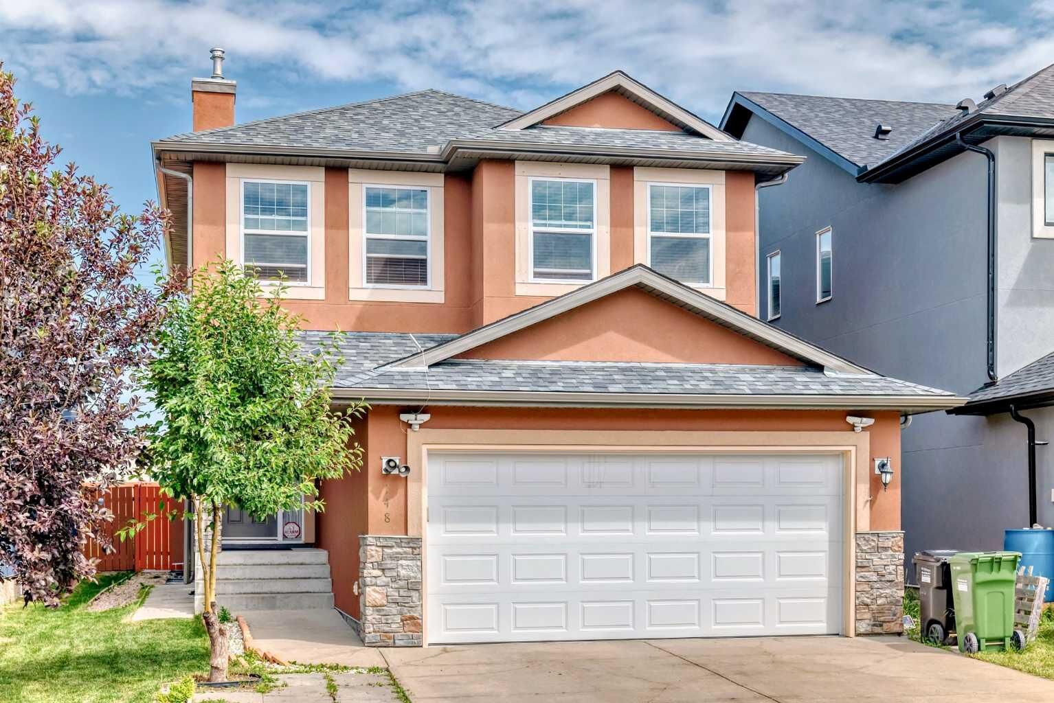 Property Photo: 148 Saddlecrest Gardens NE AB T3J 0C3