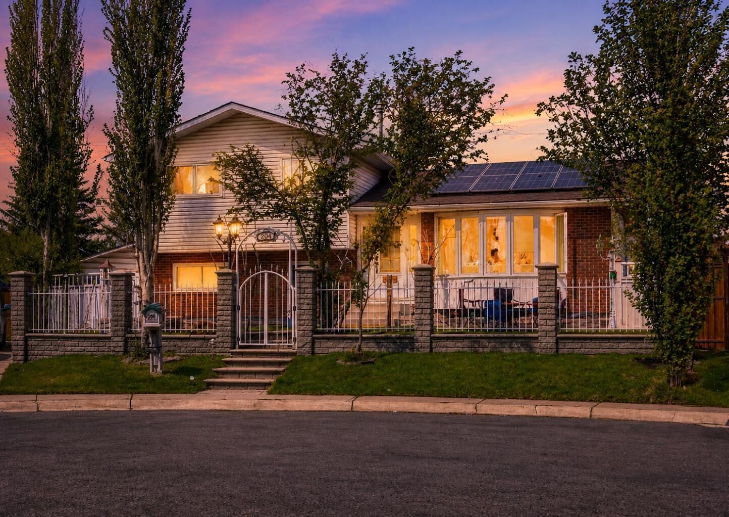 Photo de la propriété:  204 Whiteview Close NE  AB T1Y 1R3 