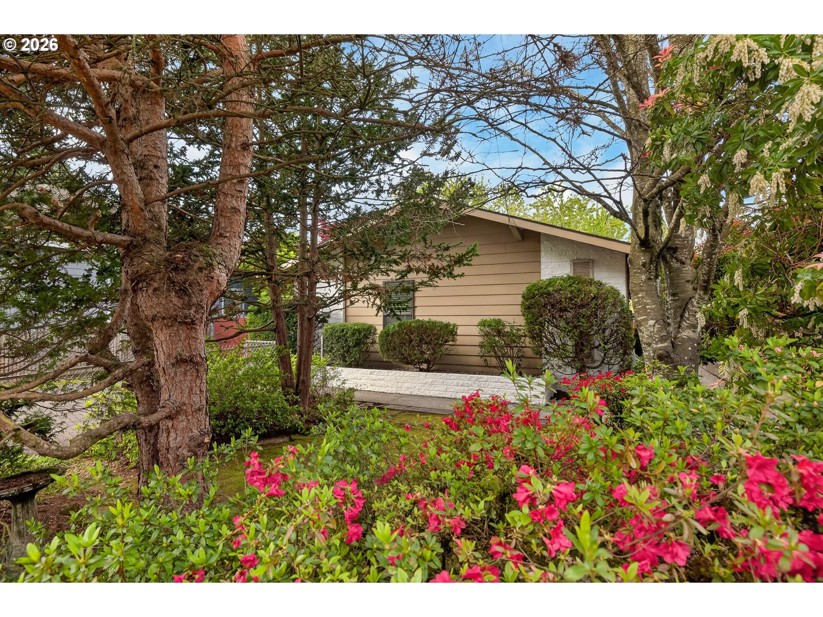 Property Photo:  4525 SE 30th Ave  OR 97202 