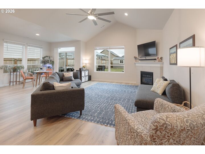 Property Photo: 1746 N Millican Creek St OR 97127