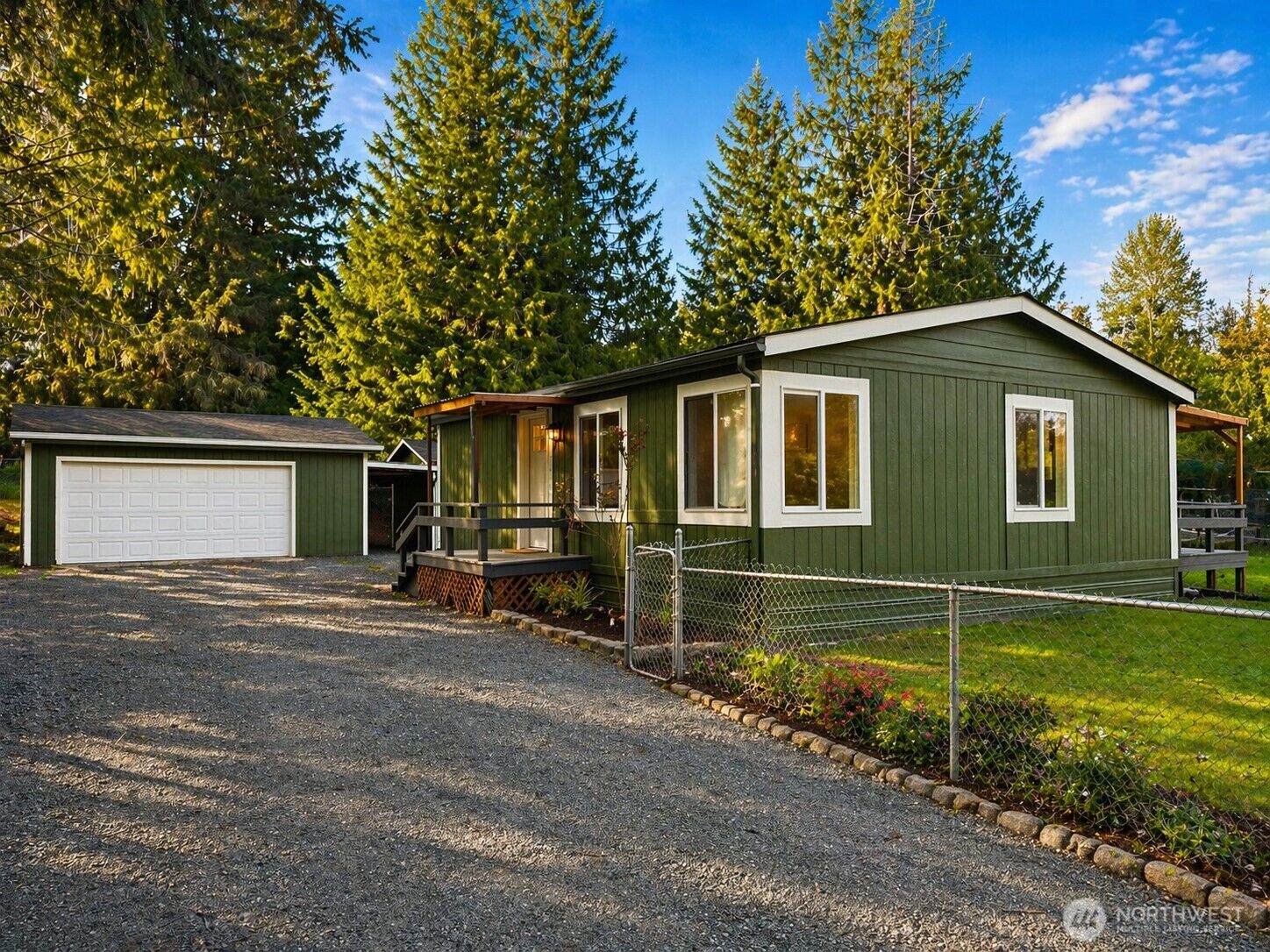Property Photo:  51 SE Foxglove Avenue  WA 98584 