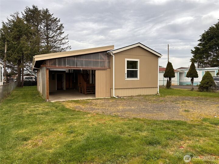 Property Photo:  711 S Rain Street NE  WA 98569 