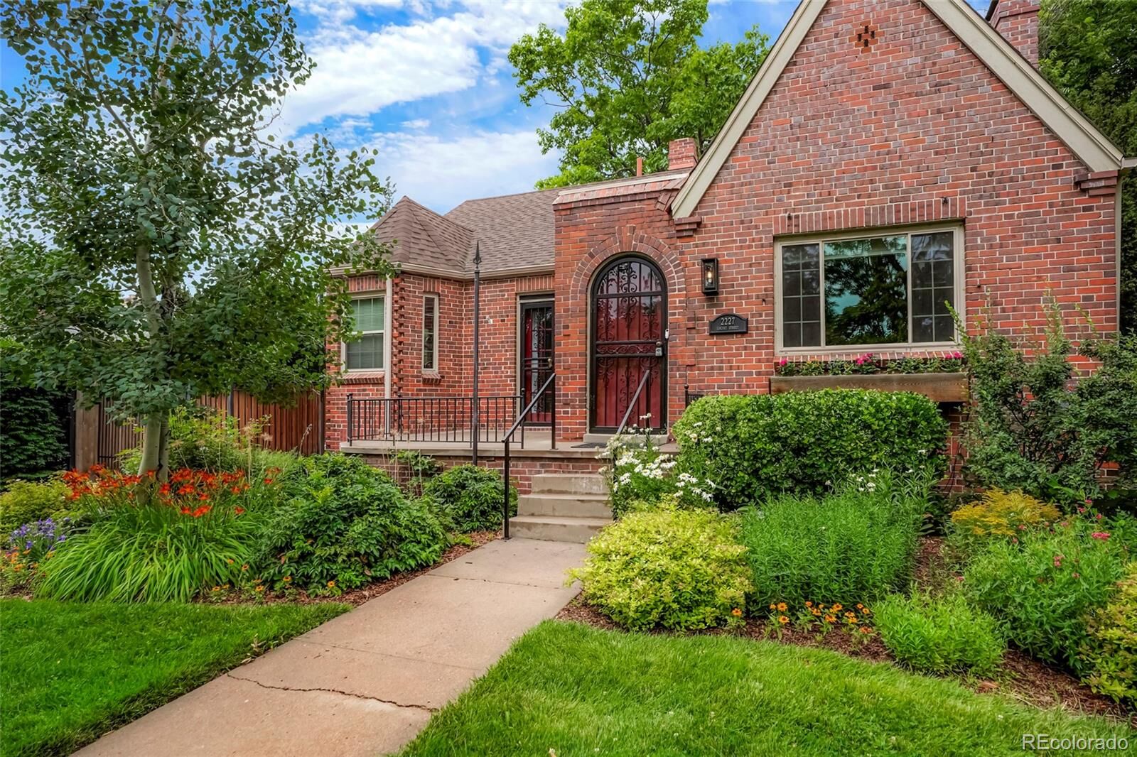 Property Photo:  2227 N Locust Street  CO 80207 