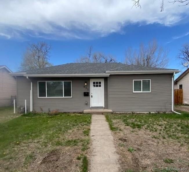 Property Photo:  825 Havana Street  CO 80010 