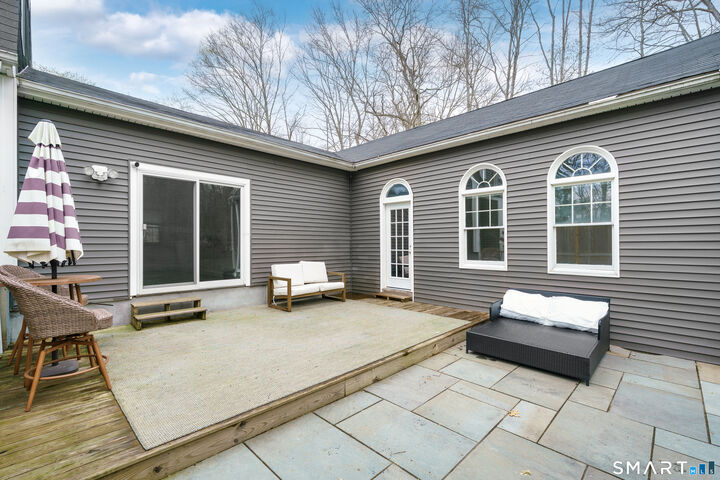 Property Photo:  10 Victoria Lane  CT 06447 