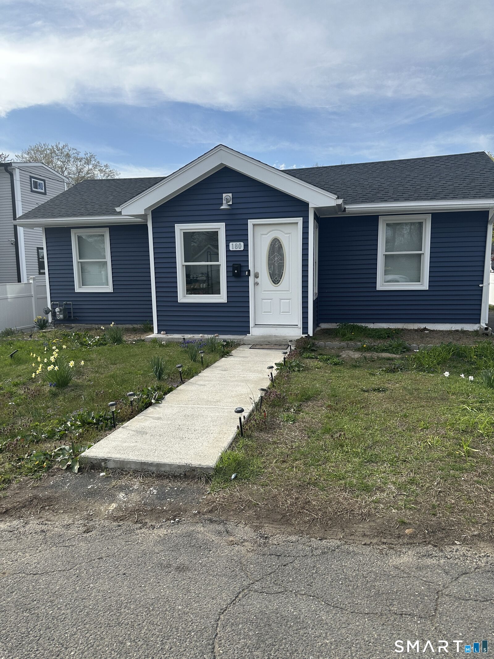 Property Photo:  180 Pleasantview Avenue  CT 06606 