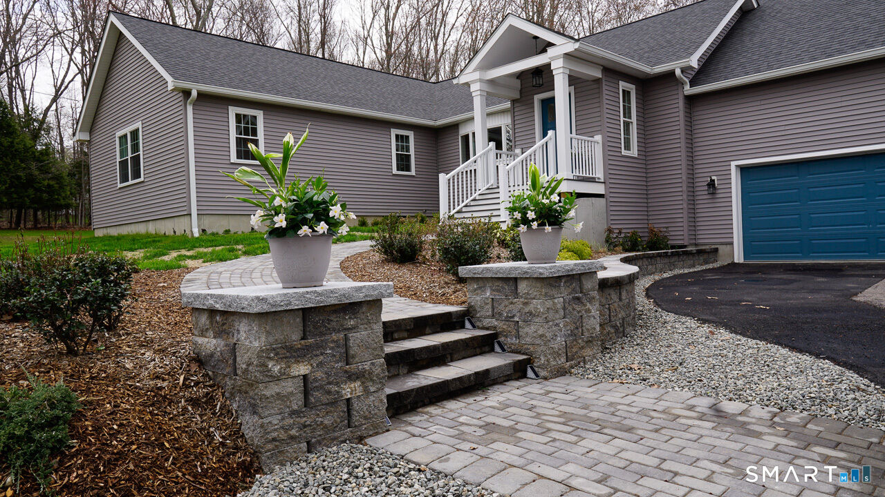 Property Photo:  11 Parker Hill Road  CT 06419 