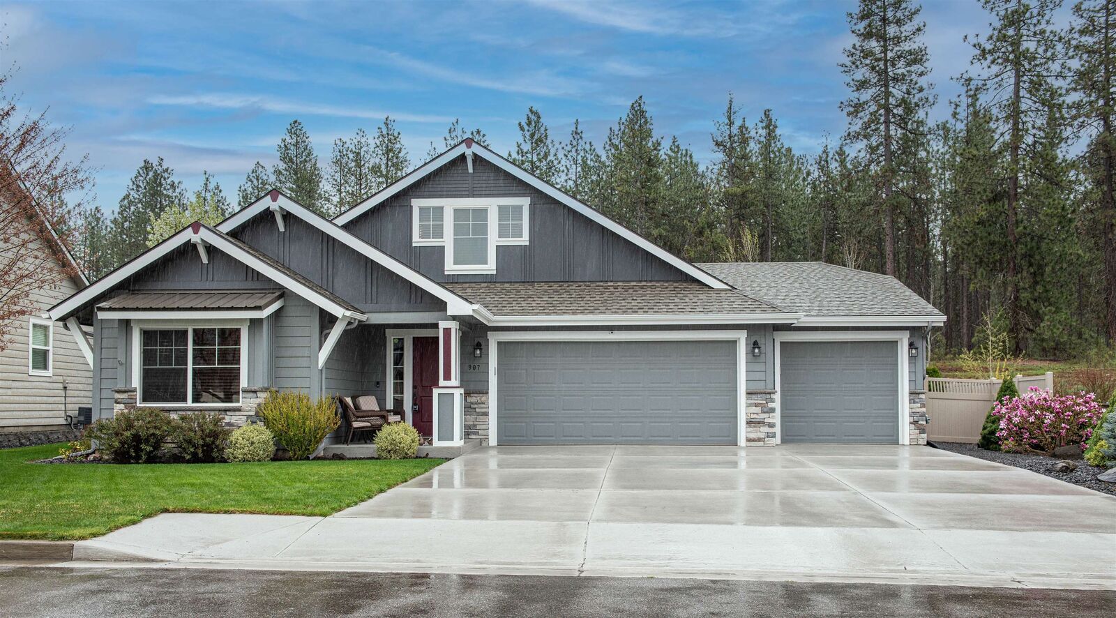 Property Photo:  907 W Siena Peak Rd  WA 99224 