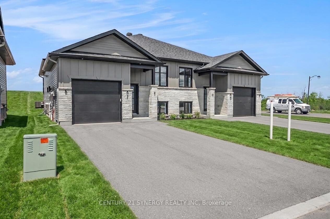 Property Photo: 87 Helen Street B ON K0A 1R0