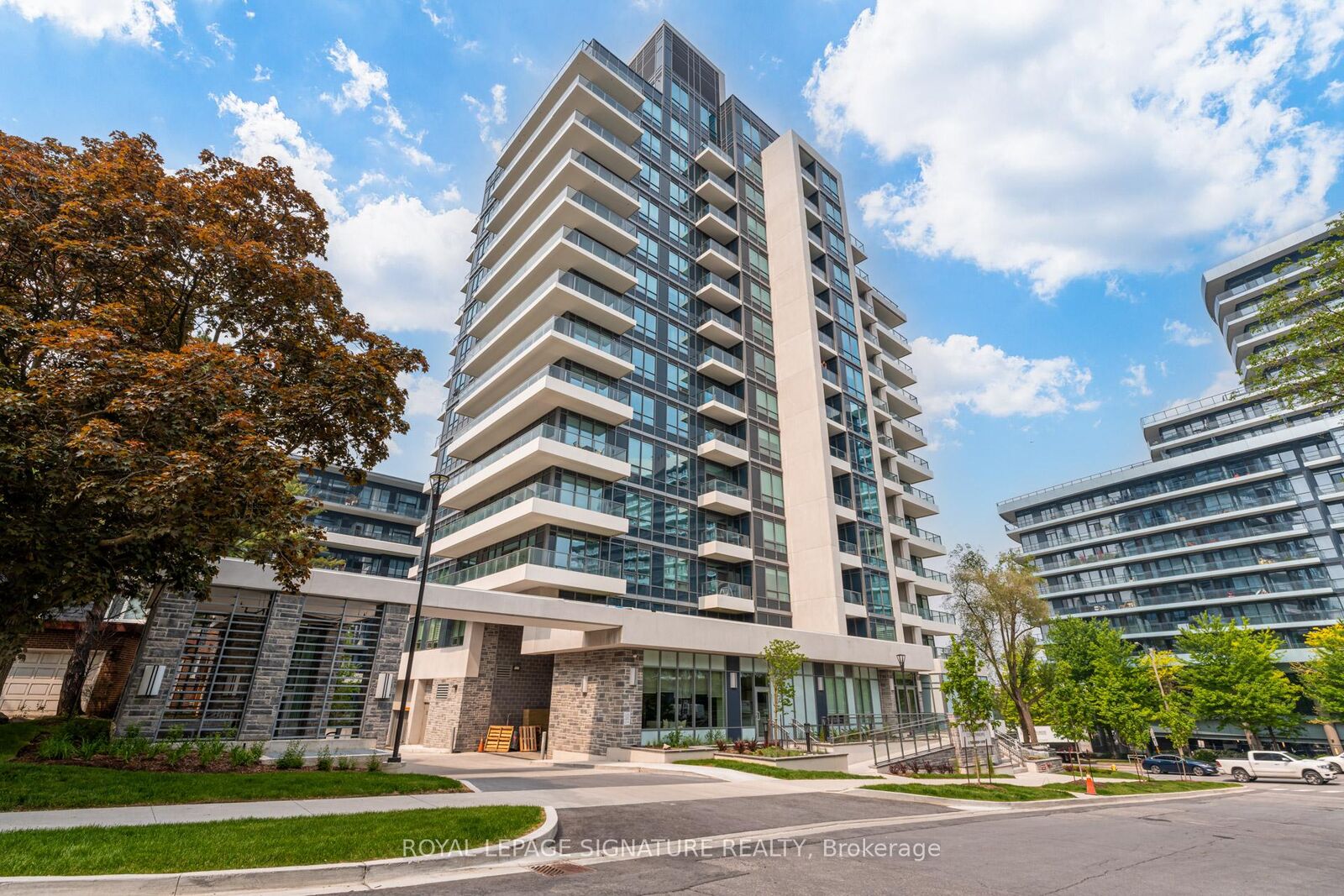 Property Photo:  2 Teagarden Court 1304  ON M2N 0L6 