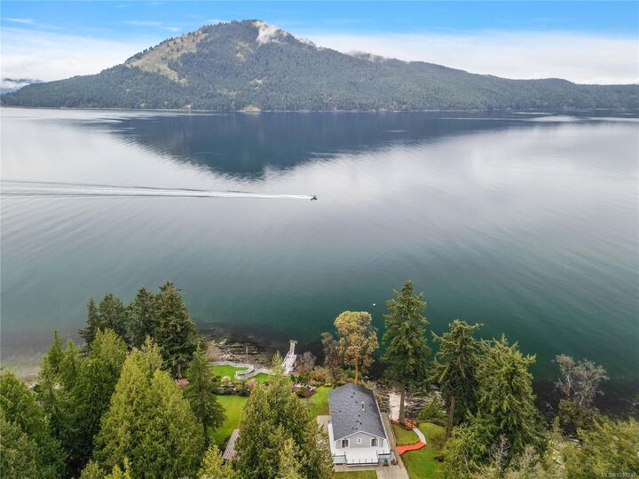 Property Photo:  976 Lands End Rd  BC V8L 5L3 