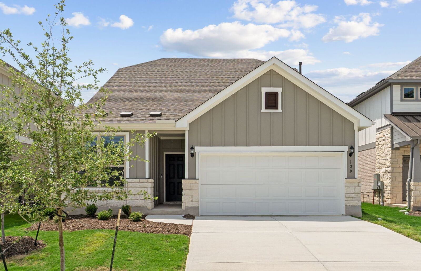 Property Photo:  120 Ventura Drive  TX 78642 