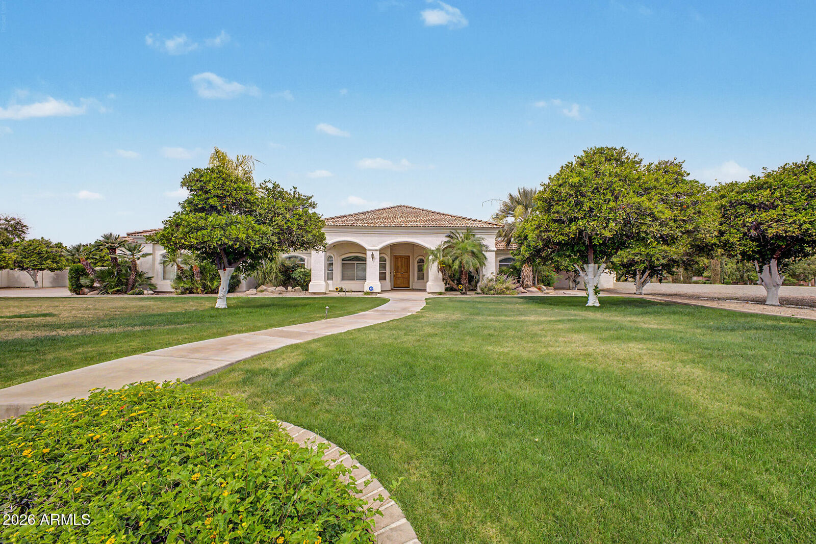 Property Photo:  2266 N Lemon Street  AZ 85215 
