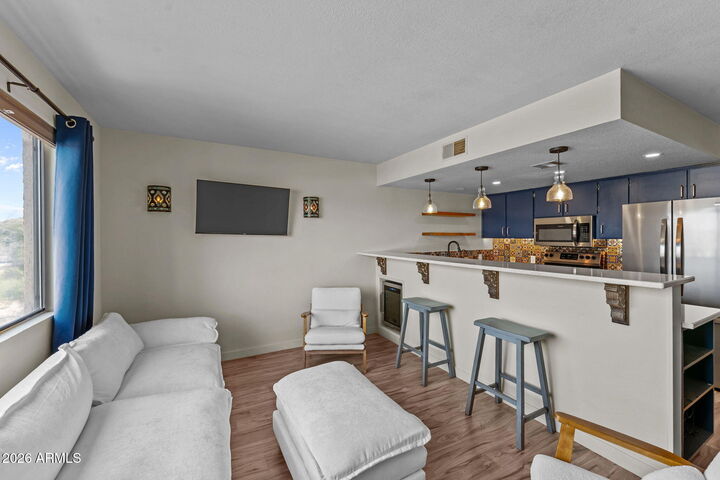 Property Photo:  455 N Tegner Street 4  AZ 85390 