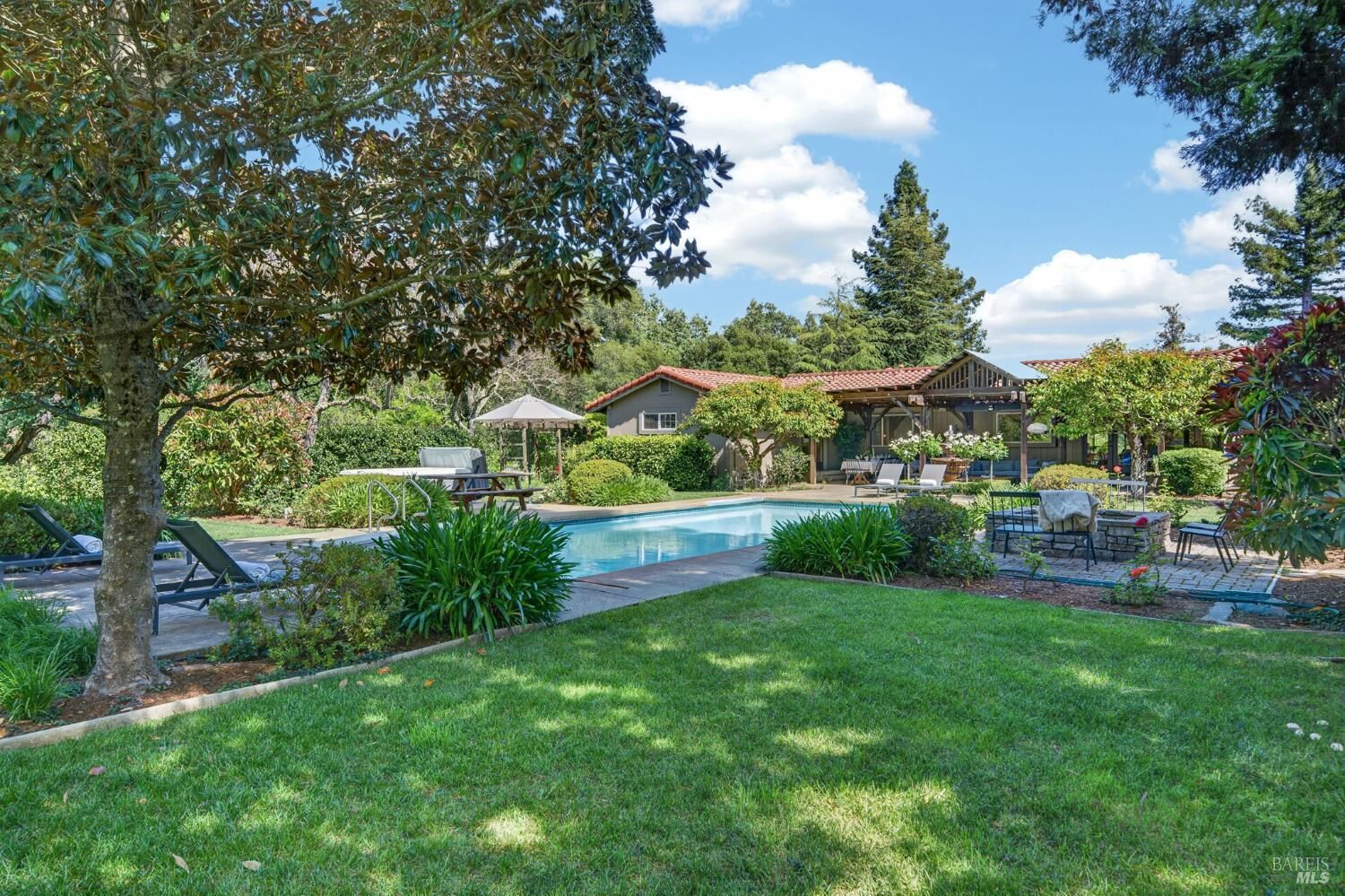 Property Photo: 1541 Chablis Road CA 95448