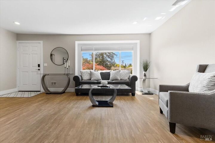 Property Photo:  1817 Peoria Court  CA 95405 