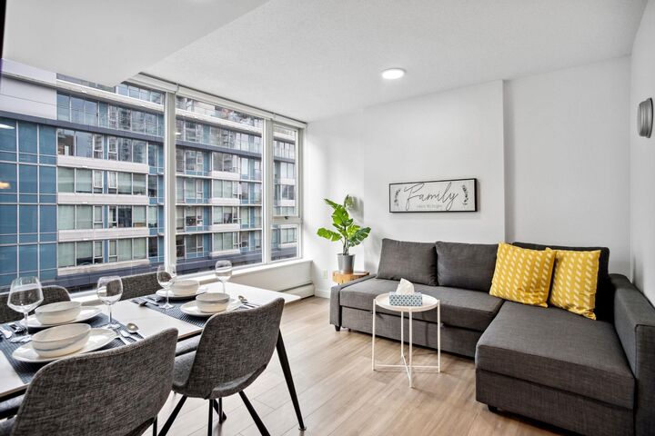 618 Abbott Street 605 — photo 1