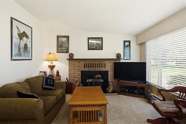 Property Photo: 11895 230 Street BC V2X 6R3