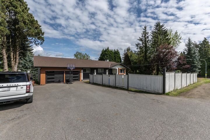 Property Photo: 2802 Upland Crescent BC V2T 2E9