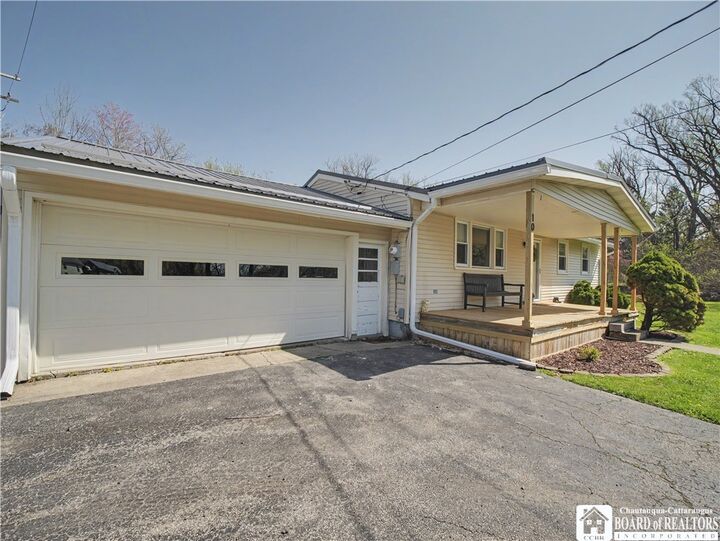 Property Photo:  10 Fourth Street  NY 14062 