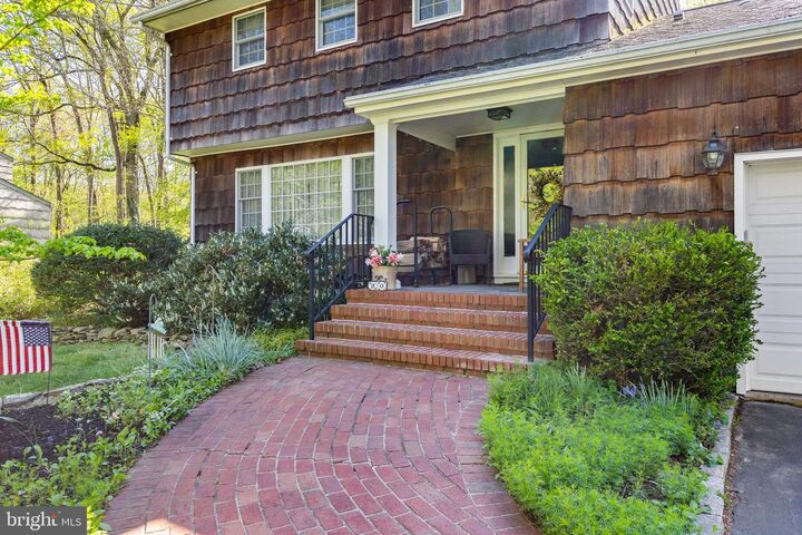 Property Photo:  20 Jeffrey Lane  NJ 08520 