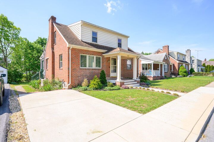 Property Photo:  913 W Martin Street W  WV 25401 