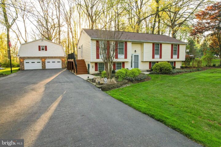 Property Photo:  1010 Hilton Avenue  MD 21228 