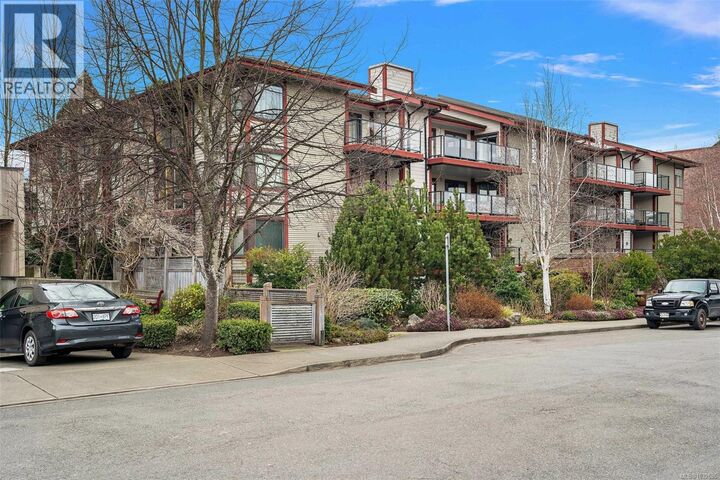 Property Photo: 420 Parry Street 103 BC V8V 2H7