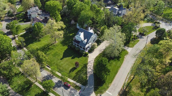 Property Photo:  835 Ivy Avenue  OH 45246 