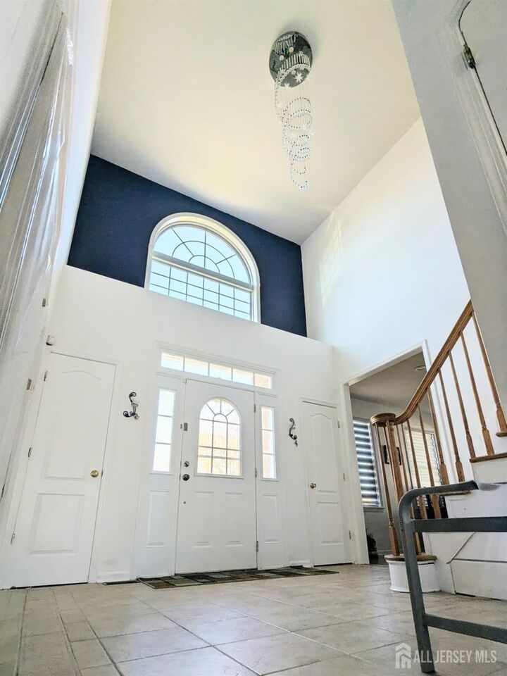 Property Photo:  22 Honey Locust Drive  NJ 08831 