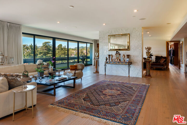 Property Photo:  10551 Wilshire  CA 90024 