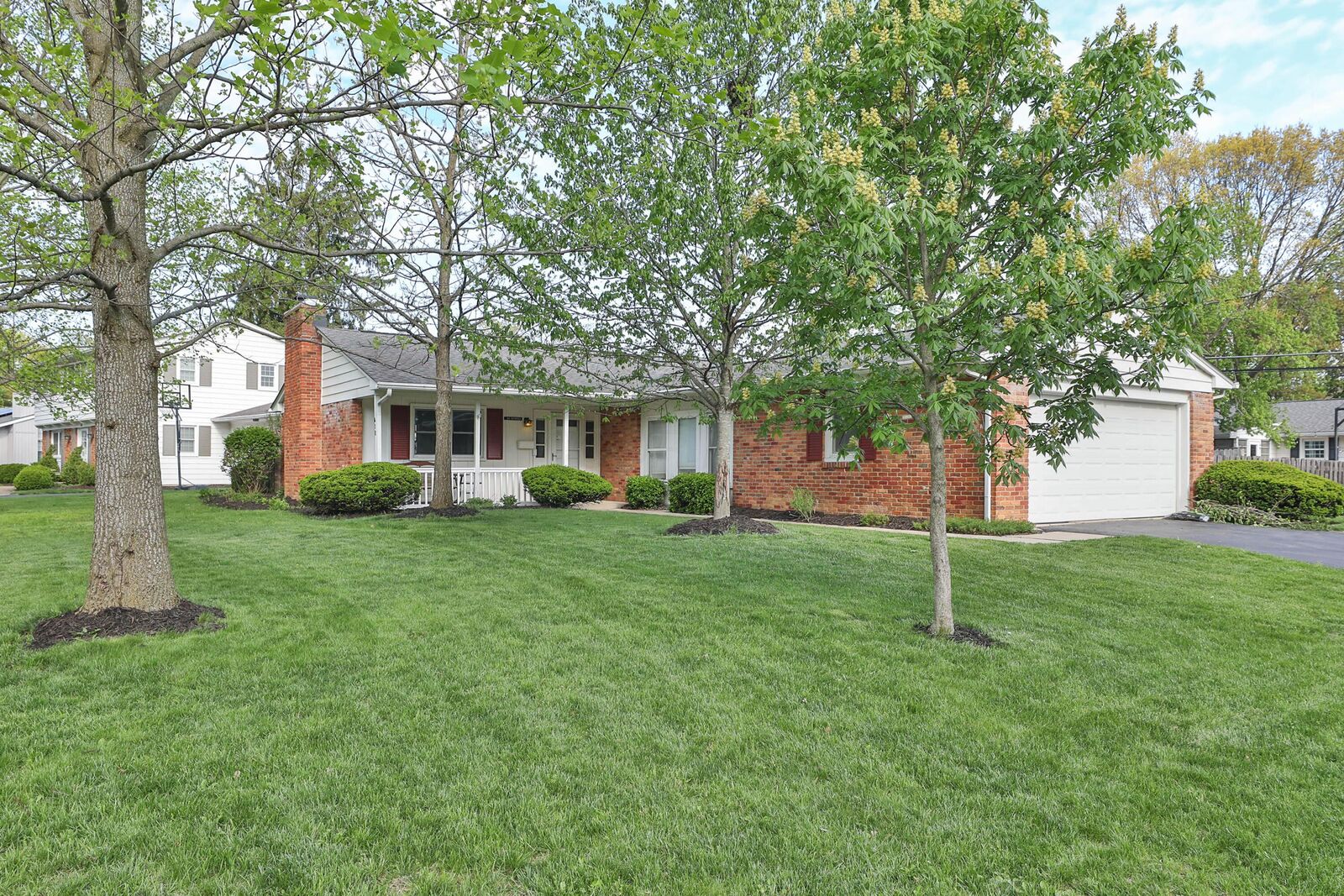Property Photo:  418 Pittsfield Drive  OH 43085 