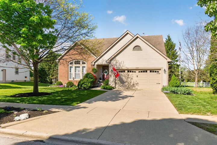 Property Photo:  6324 Rossmore Lane  OH 43110 