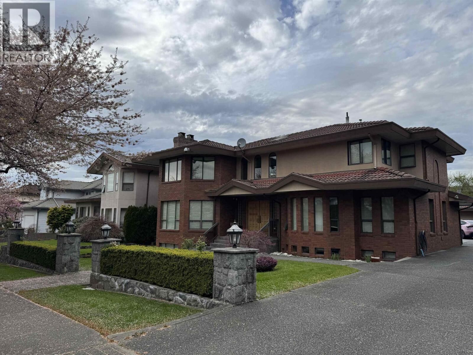 Property Photo:  6921 Grant Place  BC V5B 4X4 