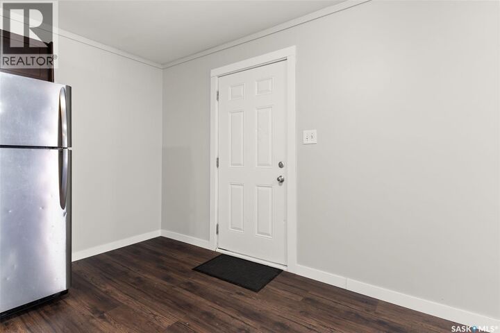 Property Photo:  1247 King Street  SK S4T 4G1 