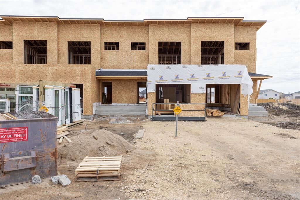 Property Photo:  88 Kootenay Way  MB R5G 2Y1 