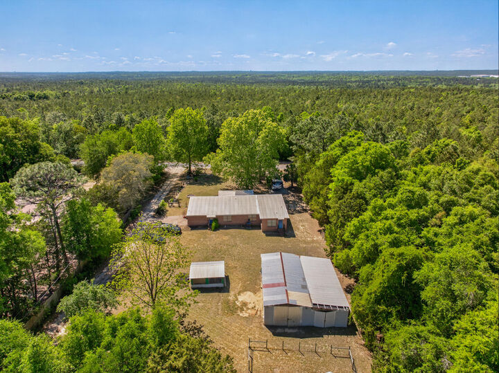 Property Photo:  5269 Four Lake Drive  FL 32539 