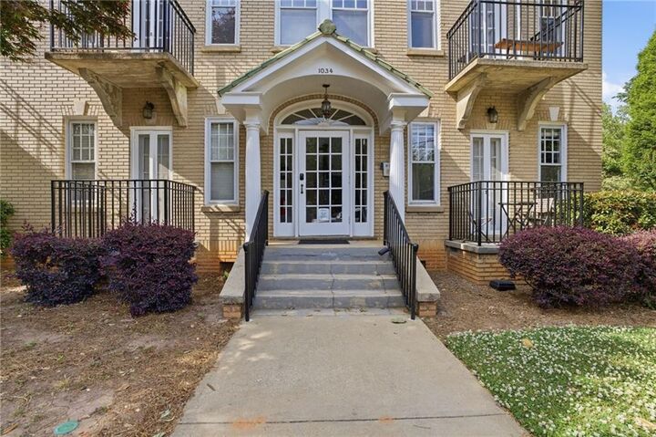 Property Photo: 1034 Virginia Avenue NE 11 GA 30306