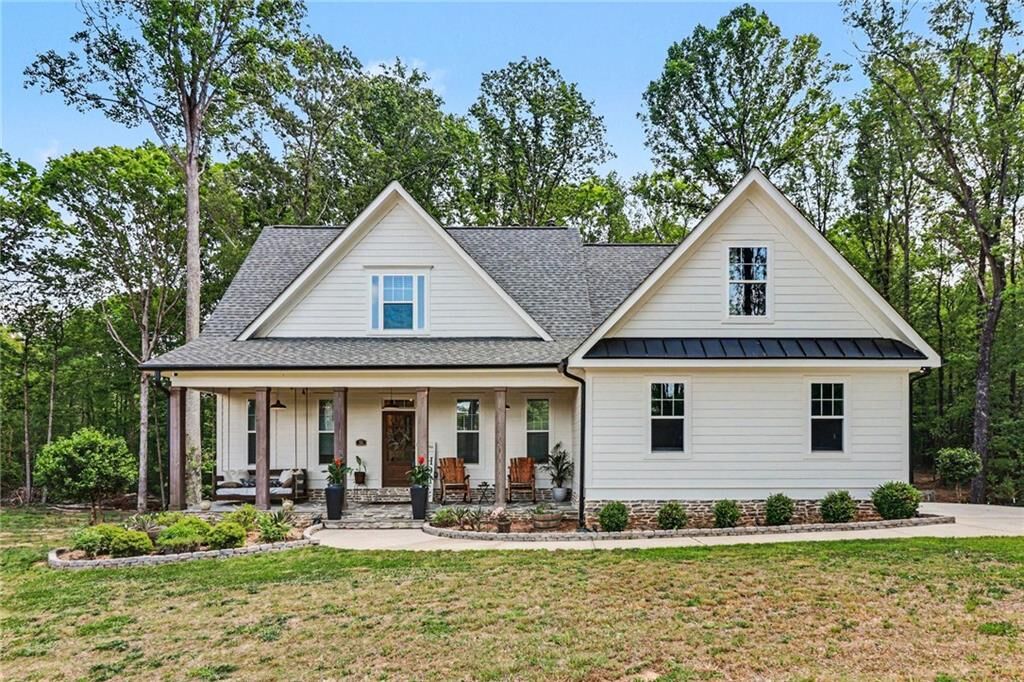 Property Photo:  11 Bradley Road  GA 30175 