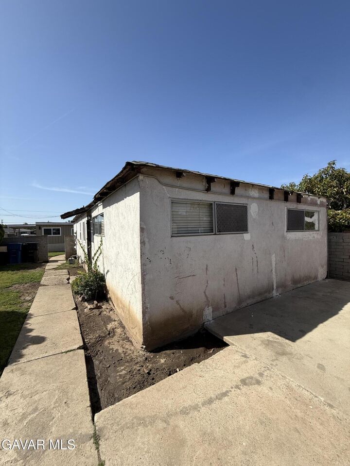 Property Photo:  3401 W 110th Street  CA 90303 