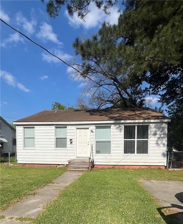 Property Photo:  47 Chester Street  LA 71301 