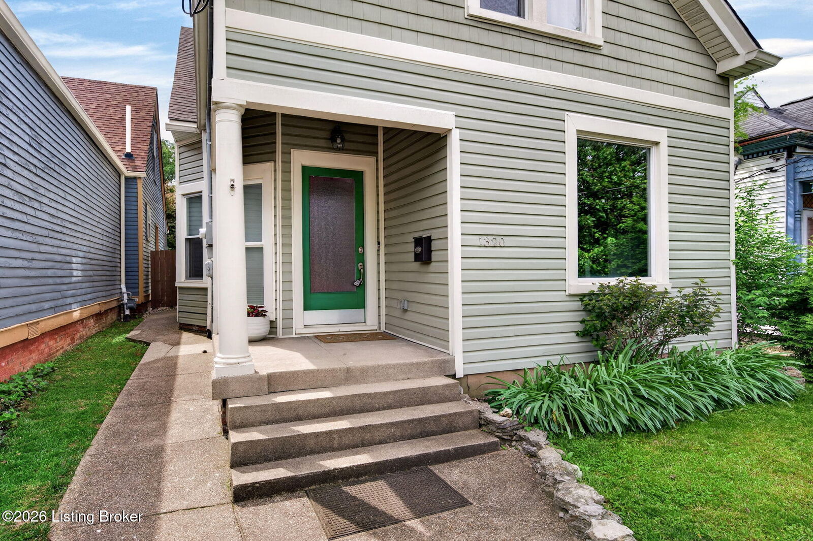 Property Photo:  1320 Winter Ave  KY 40204 