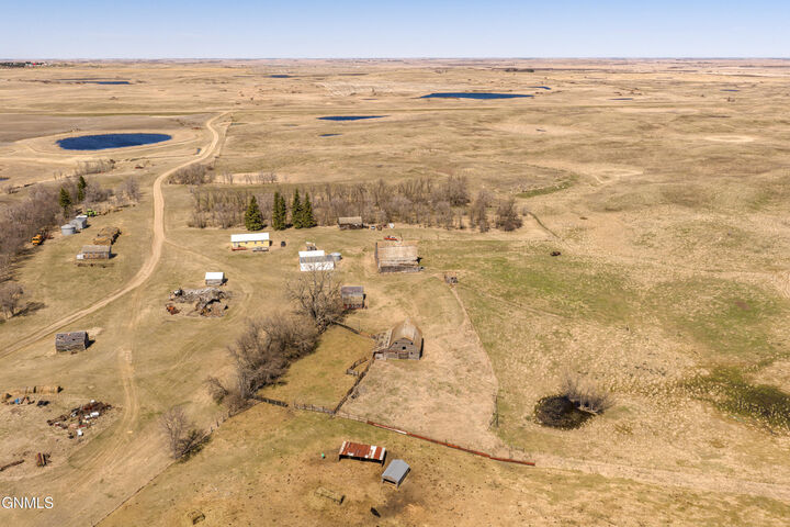 Property Photo:  350 20th Street NE  ND 58723 