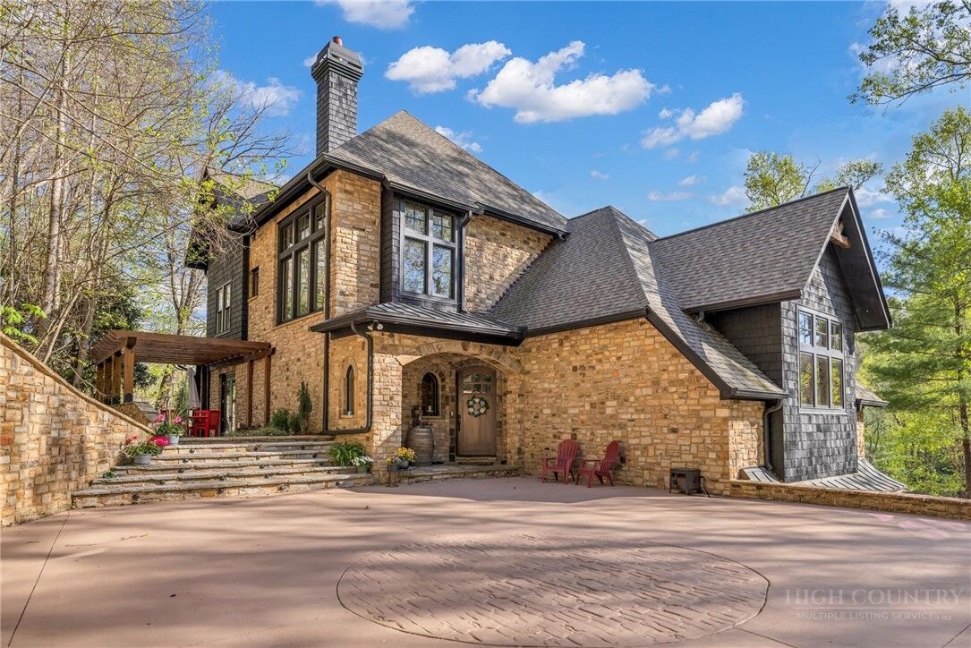 Property Photo:  148 Hardwood Hill Drive  NC 28694 